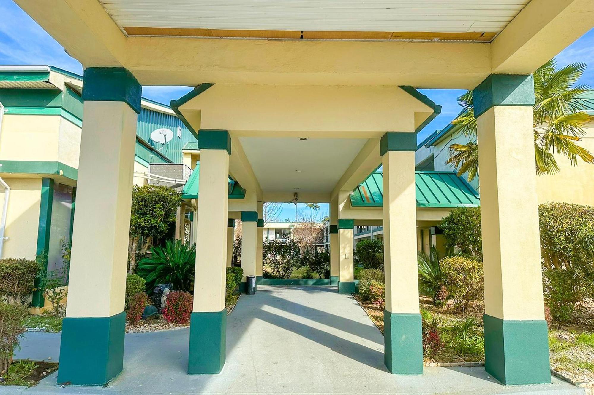 Super Inn & Suites By Oyo Milledgeville Exterior foto